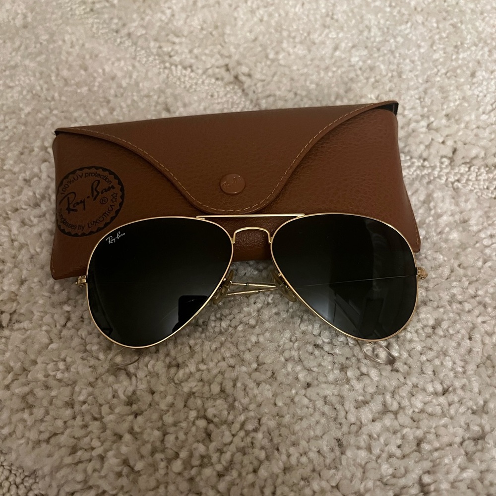 Ray-Ban Classic Aviators
